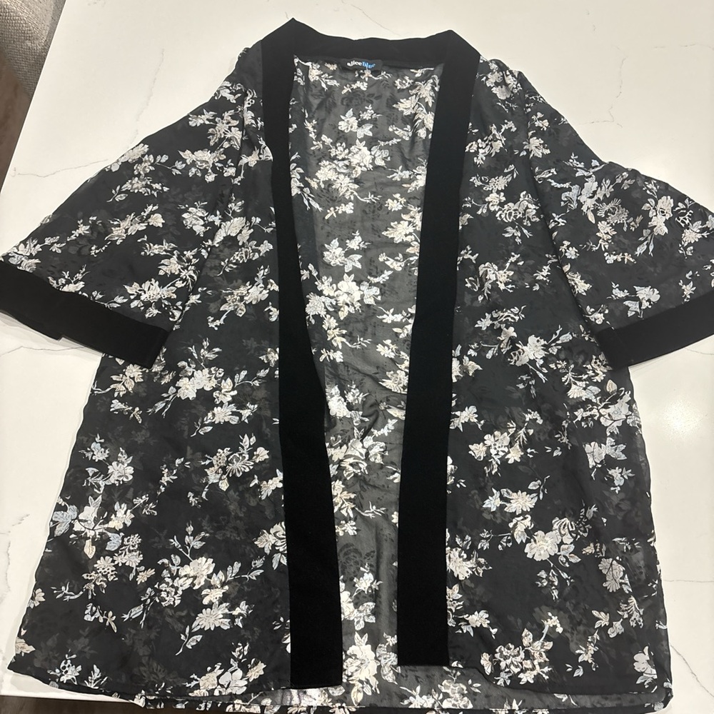 Alice ble Floral Sheer Kimono with Black Trim size M